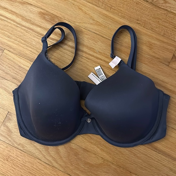 NWT - Victoria Secret bra32DD - Picture 1 of 4